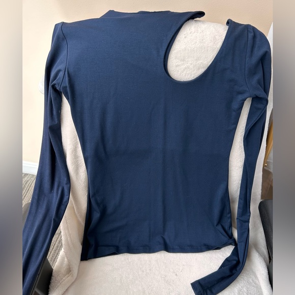 Marcellamoda New York Allegra Navy Cutout Turtle Neck Long Sleeve Jersey - Picture 2 of 8